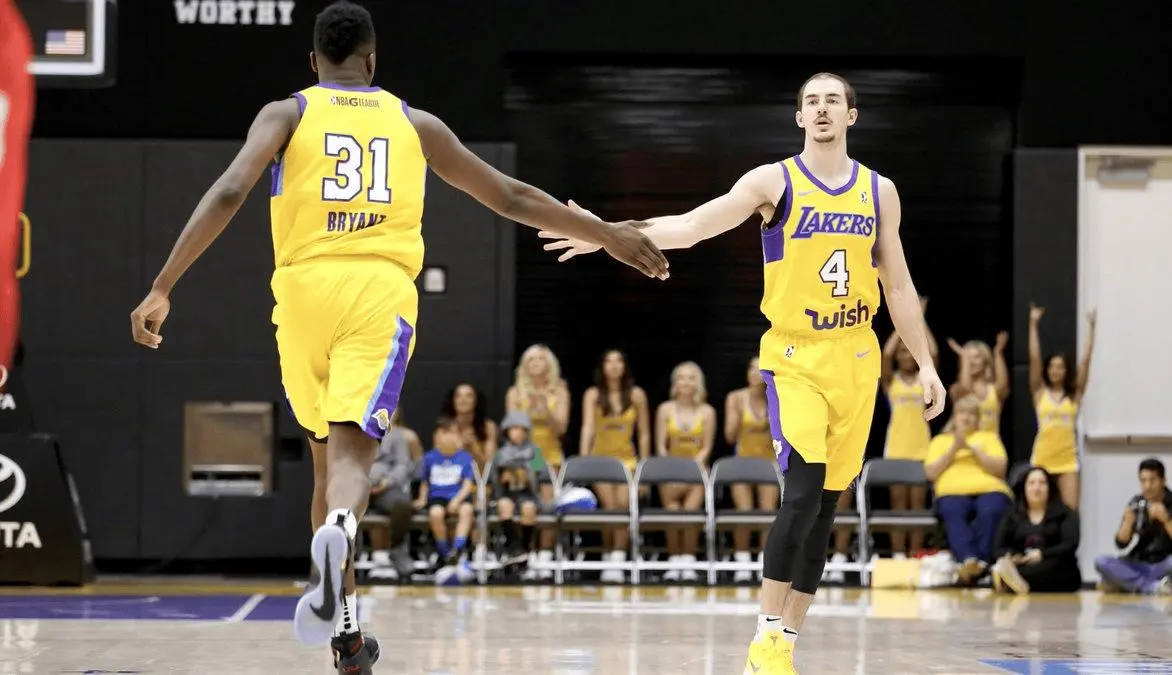 保持一个好, 三分, 大多数球迷