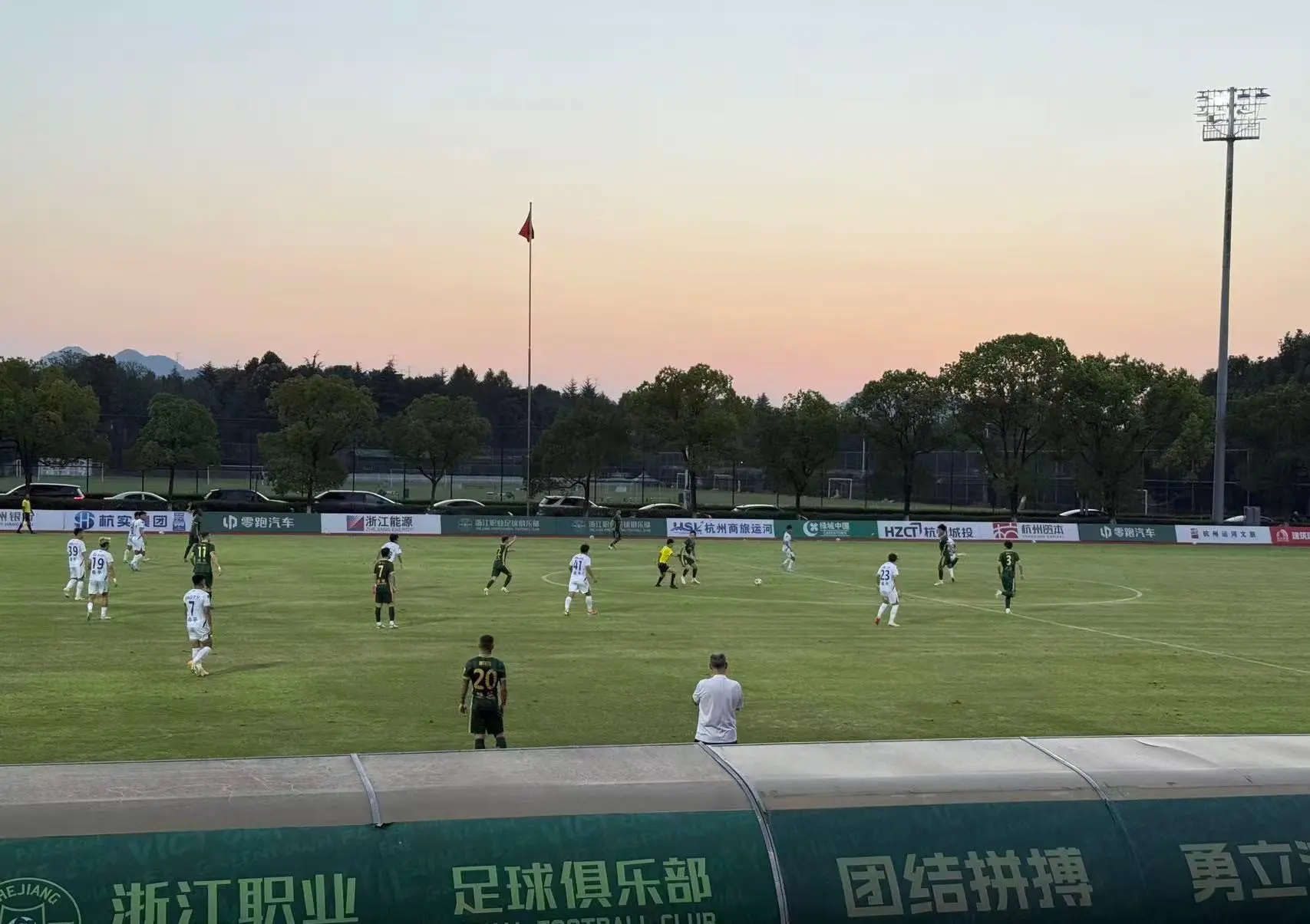 amp, 奥乌苏, 杭州临平吴